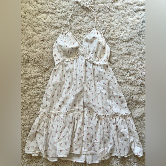 Cute Floral Halter Dress - Picture 4 of 6